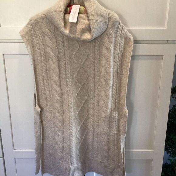 NEW Soft Surroundings Aviemore Sweater Poncho Sz L/XL Heather Oatmeal - Picture 3 of 12